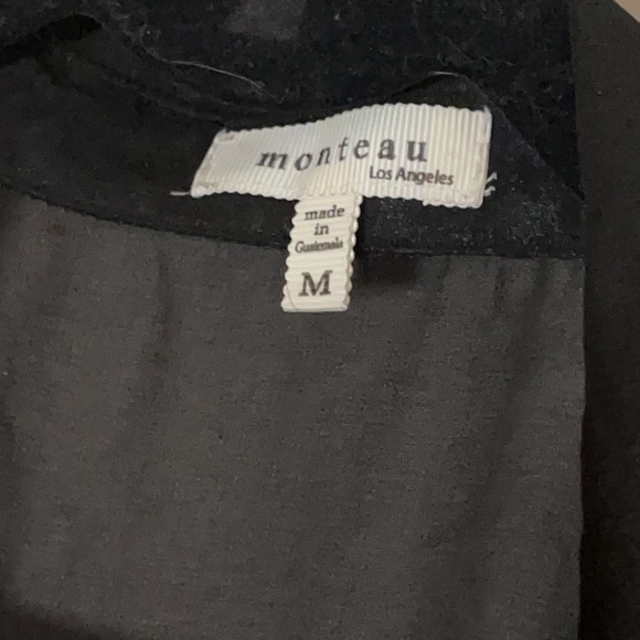 🖤3/$25 Sheer long sleeve black top with ruffled bottom & adjustable sleeves 🖤 - Picture 2 of 5